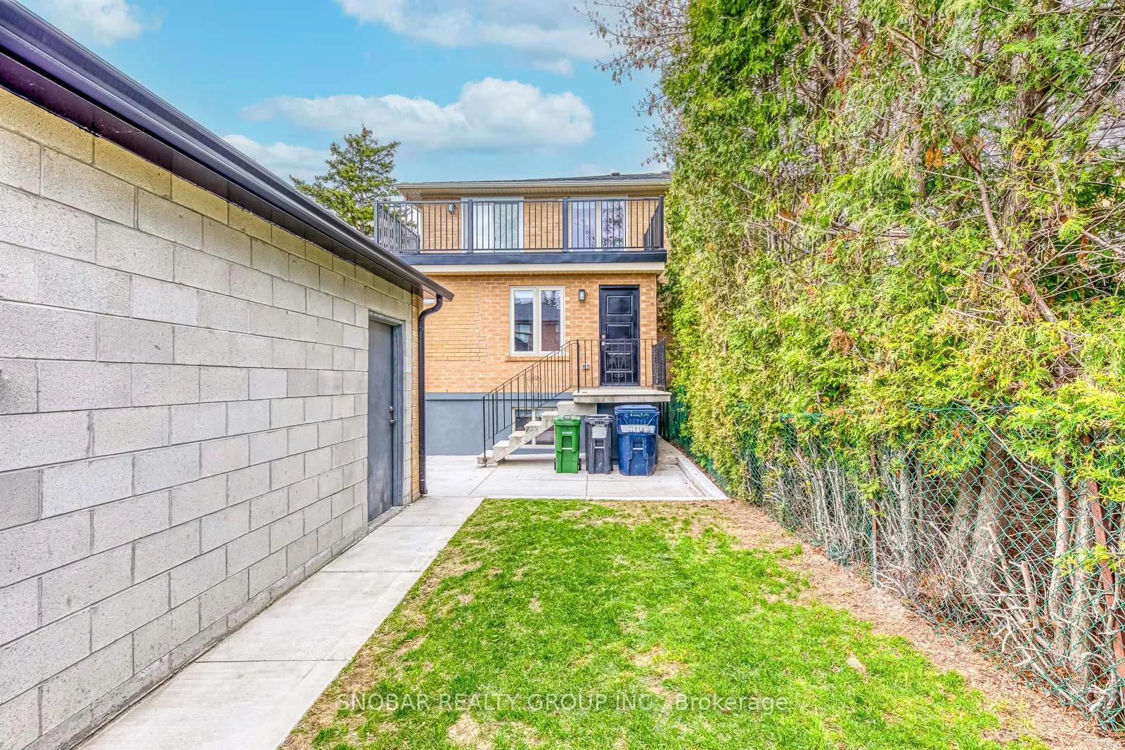 Photo 30 of 83 Clairton Crescent, Toronto, Rockcliffe-Smythe — HOMEH