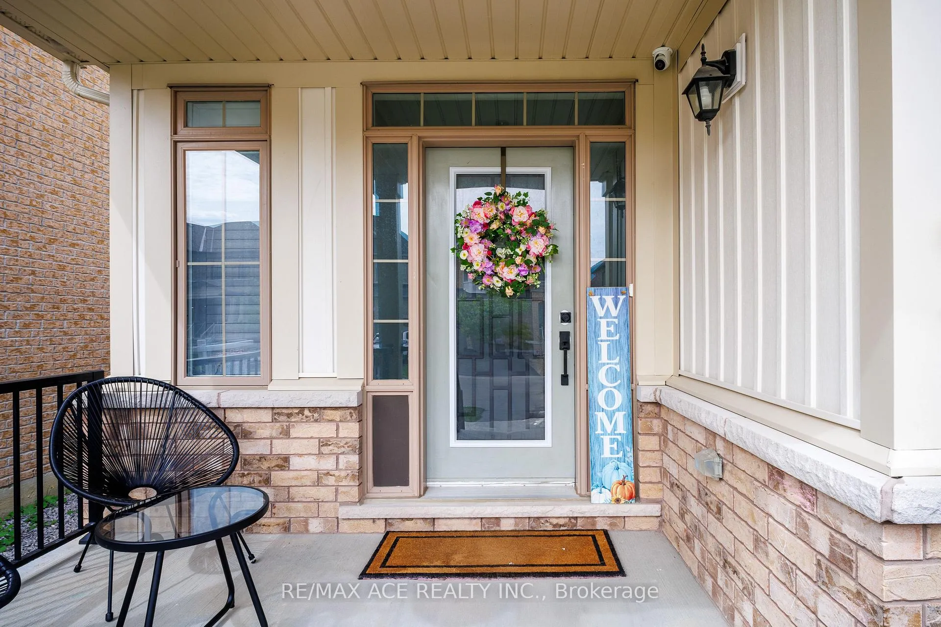 Photo 5 of 34 Albert Christie Street, Clarington, Bowmanville — HOMEH