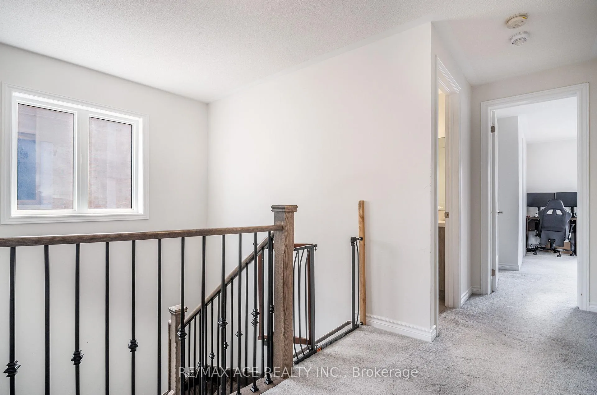 Photo 24 of 34 Albert Christie Street, Clarington, Bowmanville — HOMEH