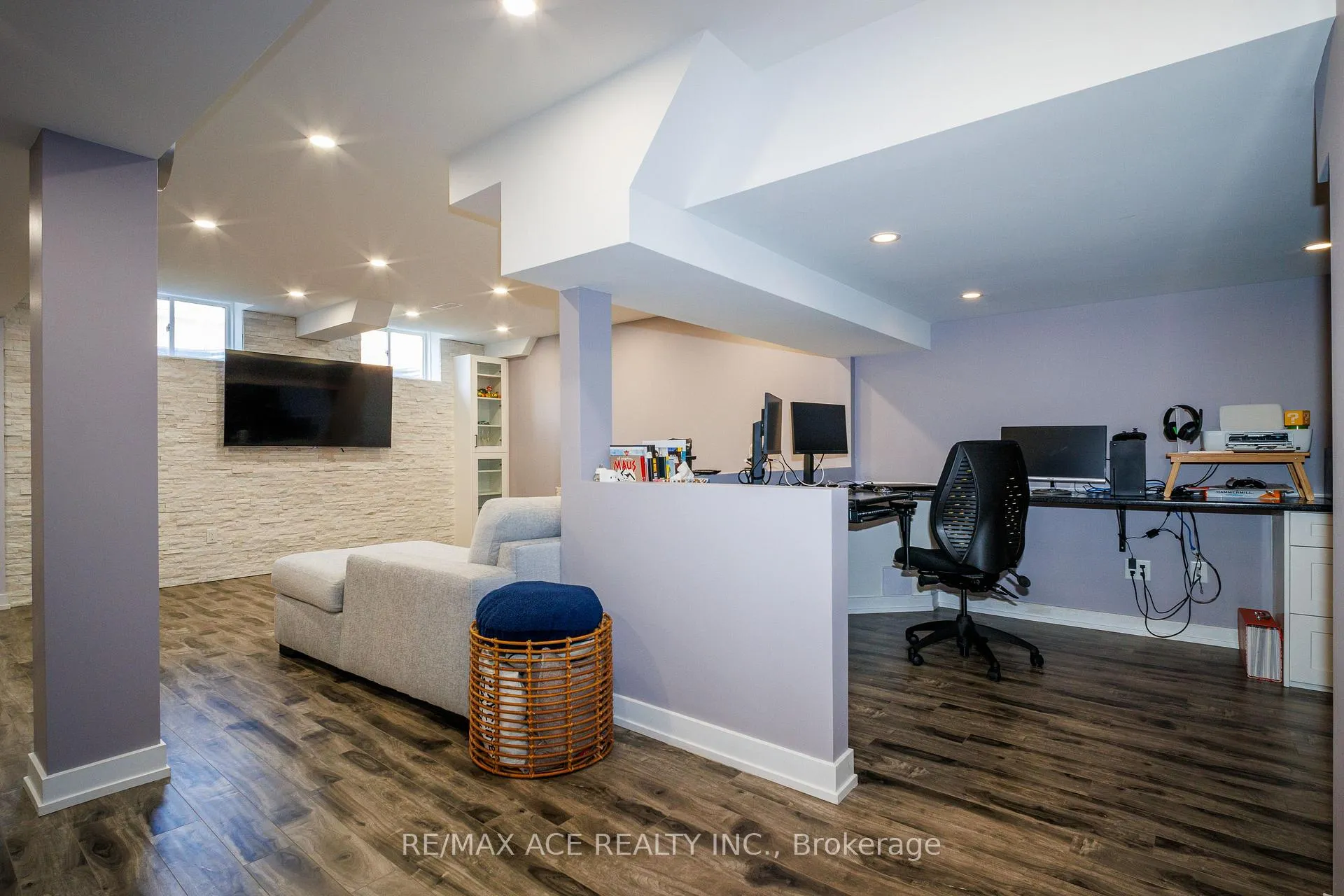 Photo 28 of 34 Albert Christie Street, Clarington, Bowmanville — HOMEH