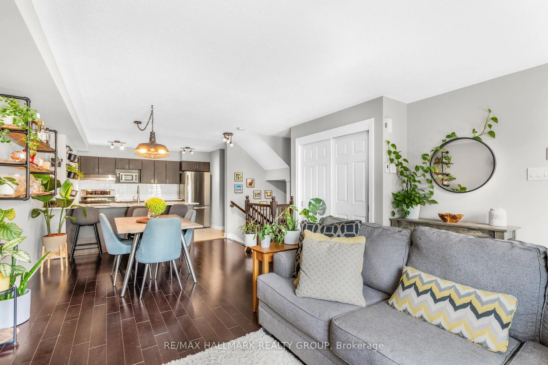 Photo 10 of 265 Titanium A Private, Ottawa, Convent Glen North — HOMEH
