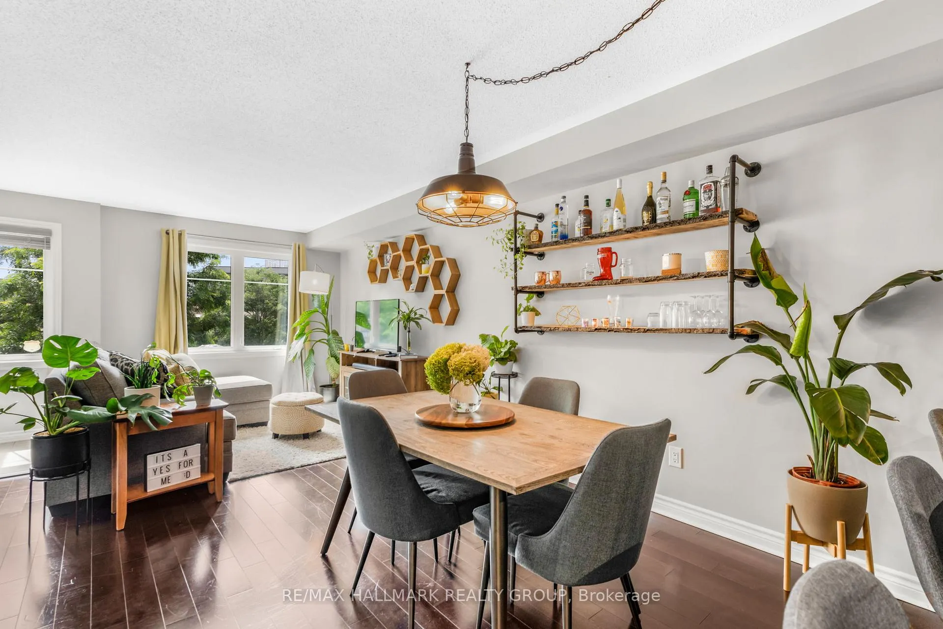 Photo 13 of 265 Titanium A Private, Ottawa, Convent Glen North — HOMEH