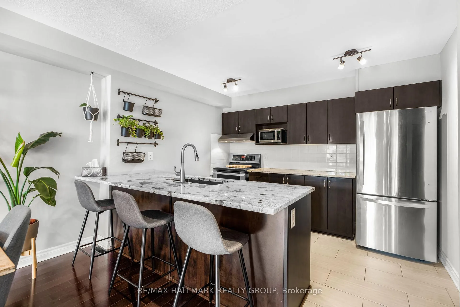 Photo 14 of 265 Titanium A Private, Ottawa, Convent Glen North — HOMEH