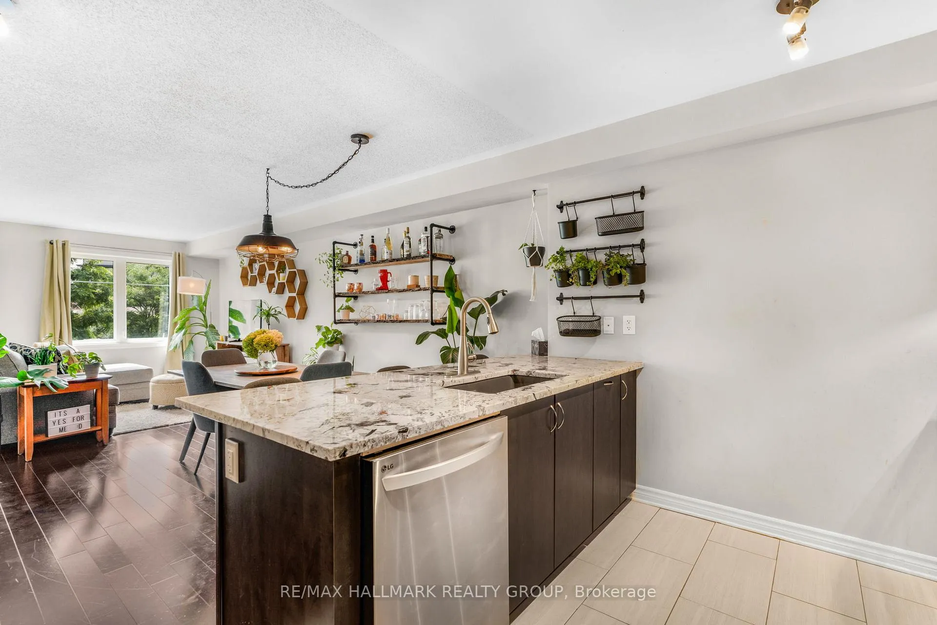Photo 16 of 265 Titanium A Private, Ottawa, Convent Glen North — HOMEH