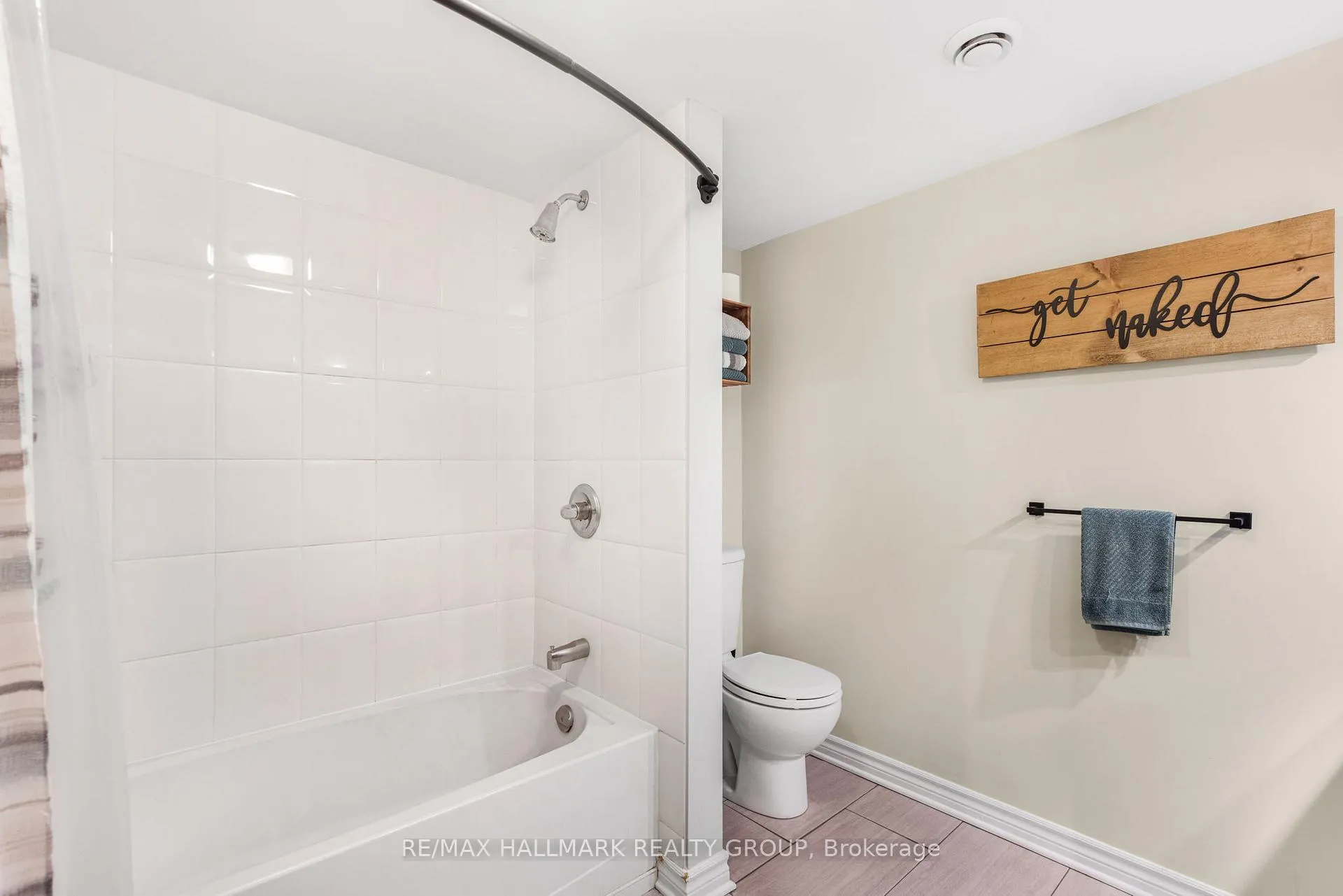 Photo 23 of 265 Titanium A Private, Ottawa, Convent Glen North — HOMEH