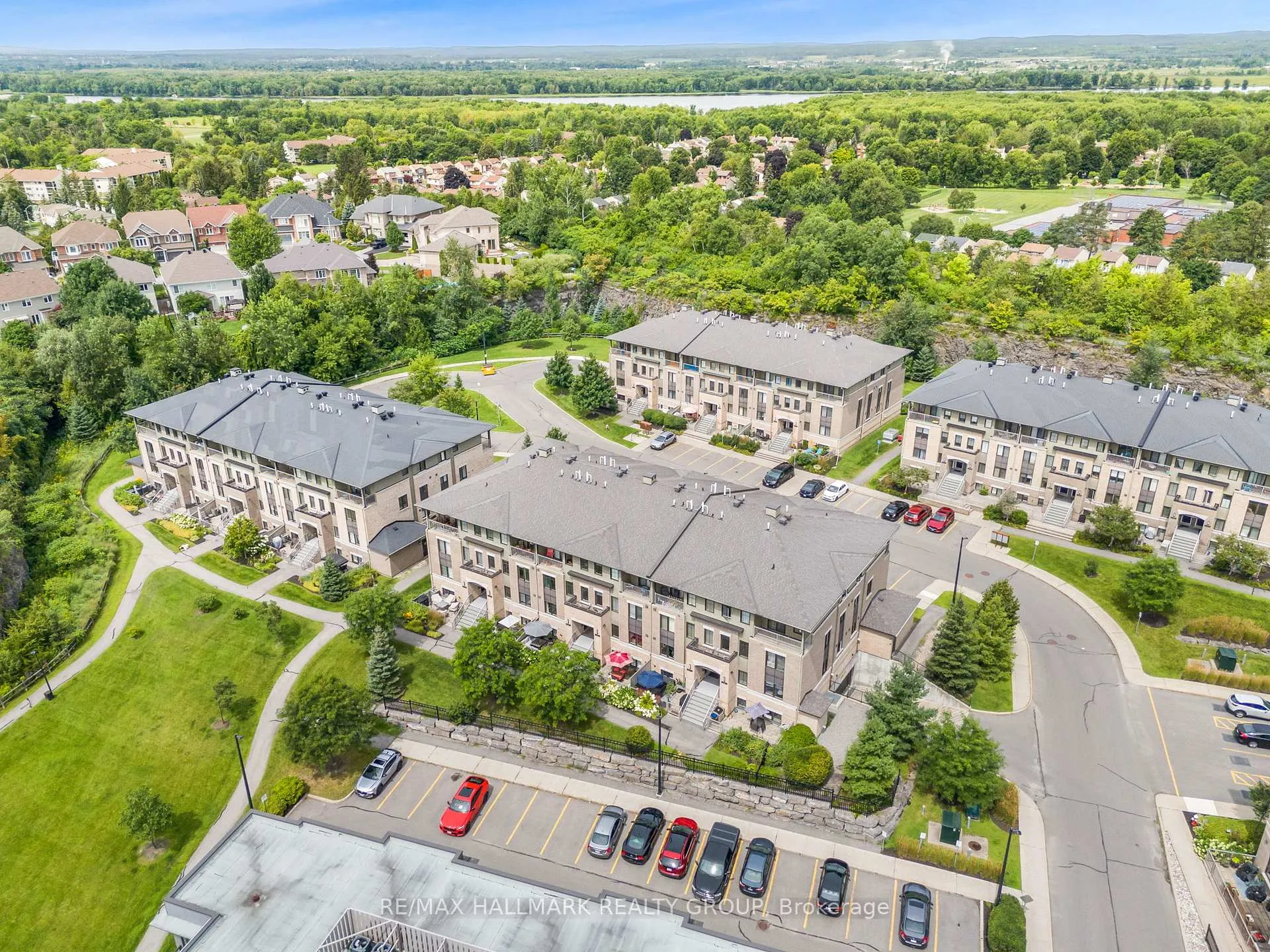 Photo 26 of 265 Titanium A Private, Ottawa, Convent Glen North — HOMEH