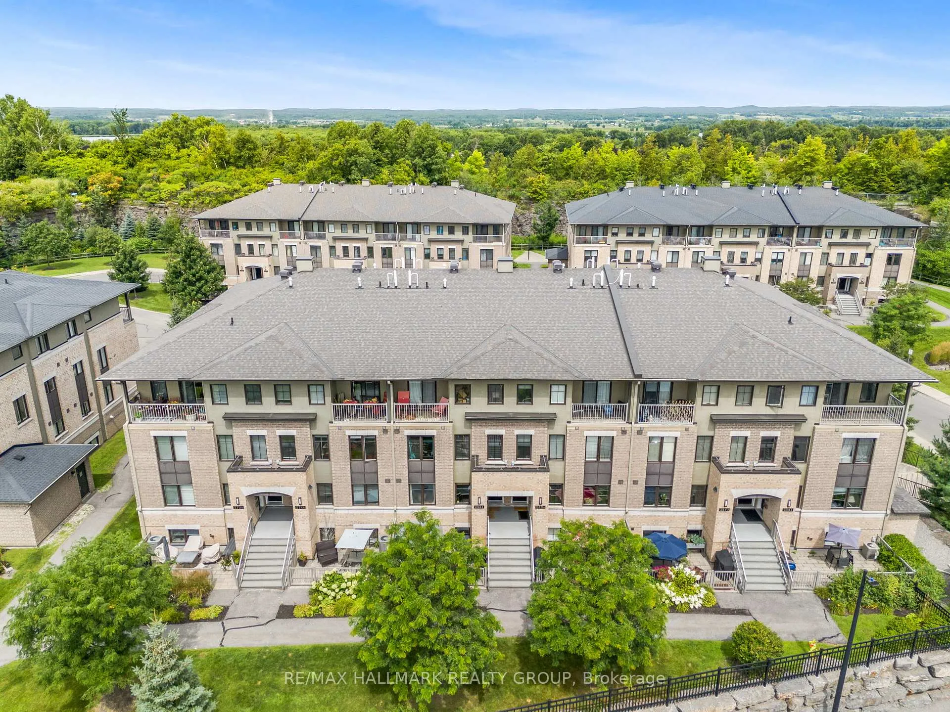 Photo 27 of 265 Titanium A Private, Ottawa, Convent Glen North — HOMEH