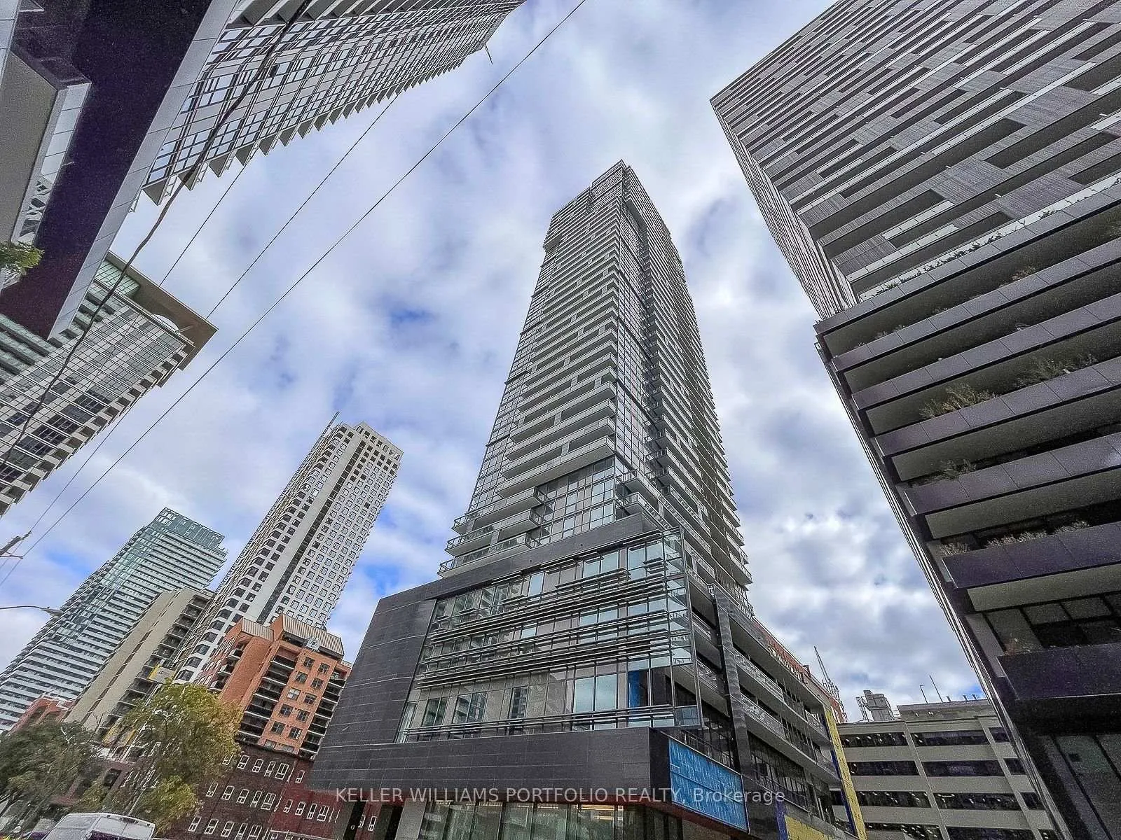 Photo 1 of Unit 506, 39 Roehampton Avenue, Toronto, Mount Pleasant West — HOMEH