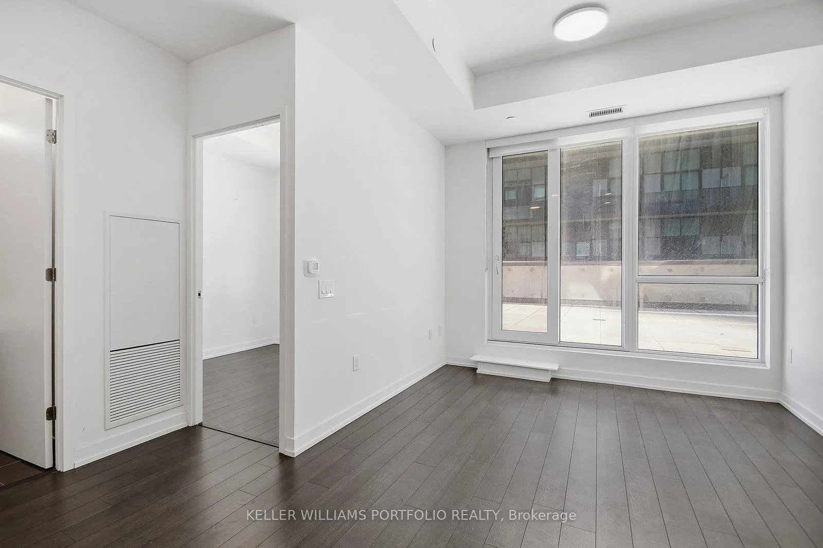 Photo 7 of Unit 506, 39 Roehampton Avenue, Toronto, Mount Pleasant West — HOMEH