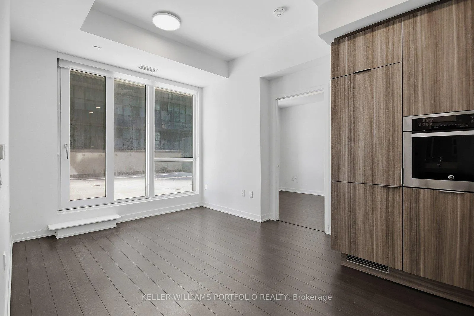 Photo 9 of Unit 506, 39 Roehampton Avenue, Toronto, Mount Pleasant West — HOMEH