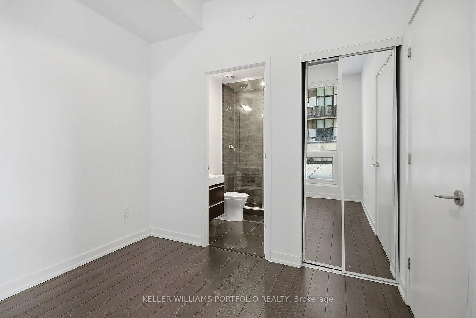 Photo 14 of Unit 506, 39 Roehampton Avenue, Toronto, Mount Pleasant West — HOMEH