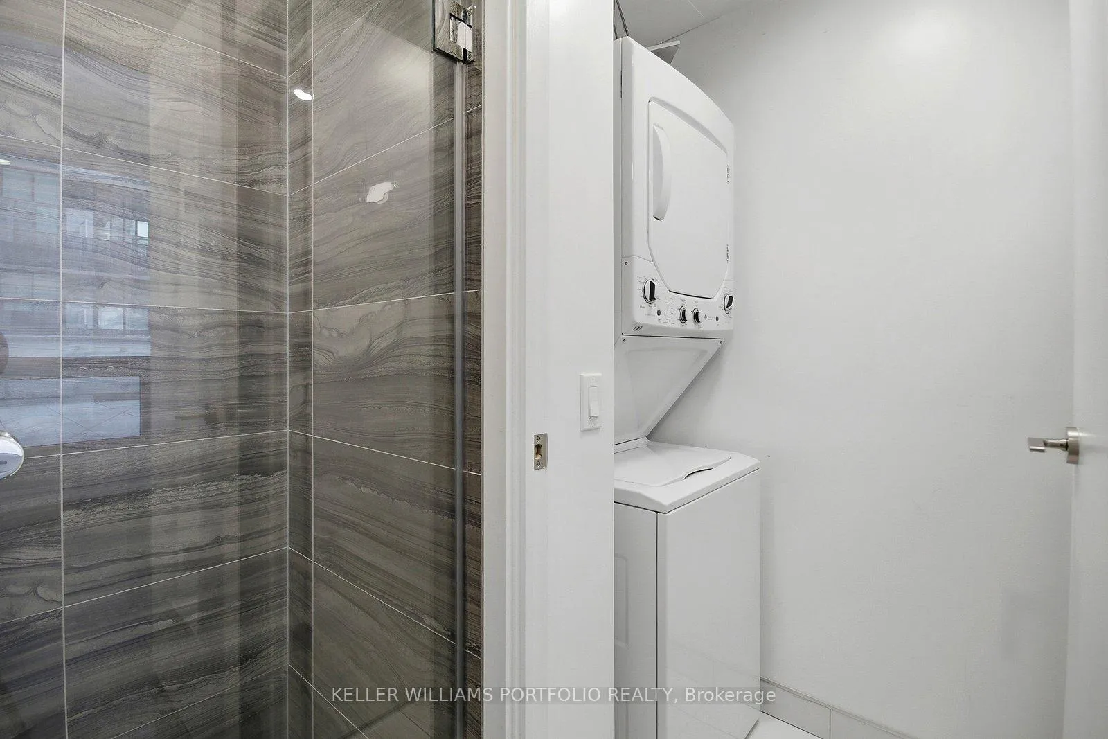 Photo 18 of Unit 506, 39 Roehampton Avenue, Toronto, Mount Pleasant West — HOMEH
