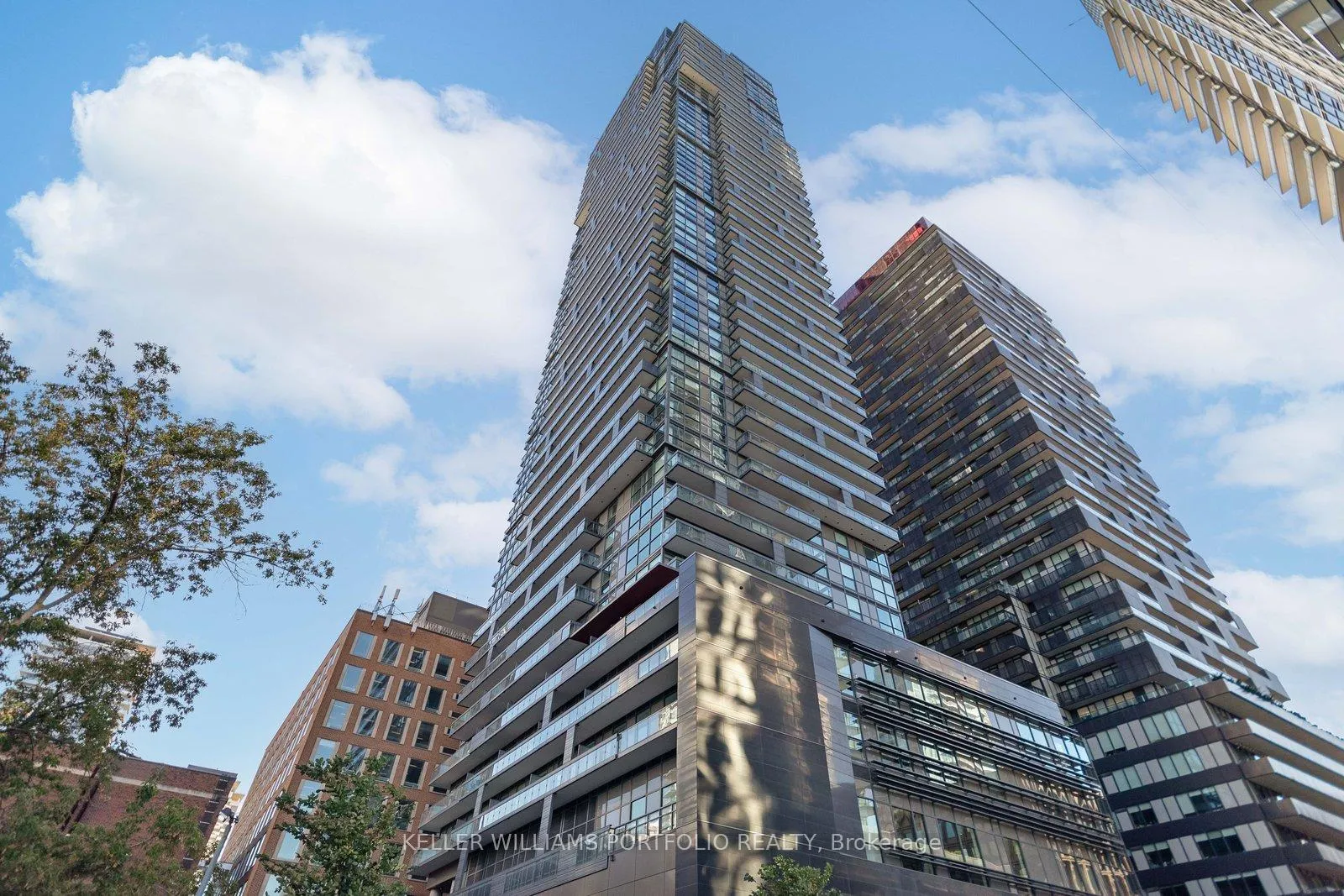 Photo 33 of Unit 506, 39 Roehampton Avenue, Toronto, Mount Pleasant West — HOMEH