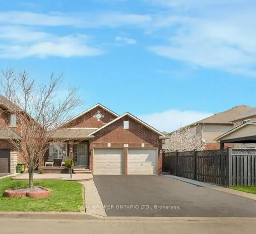 Front of 51 Sundance Crescent
