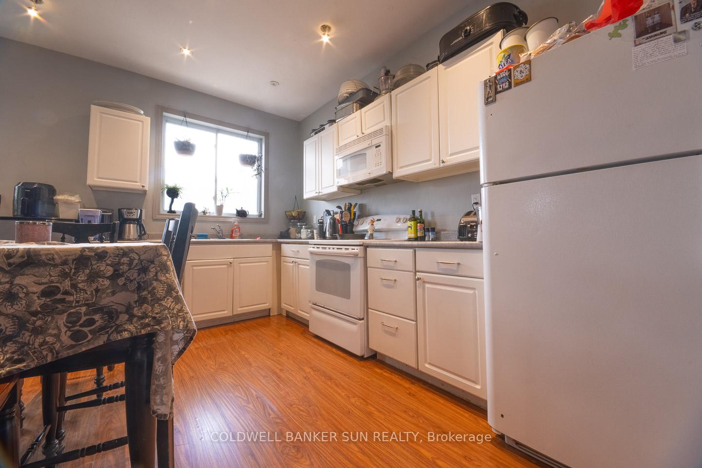Photo 4 of 63 Lorne Avenue, Quinte West, Trenton Ward — HOMEH