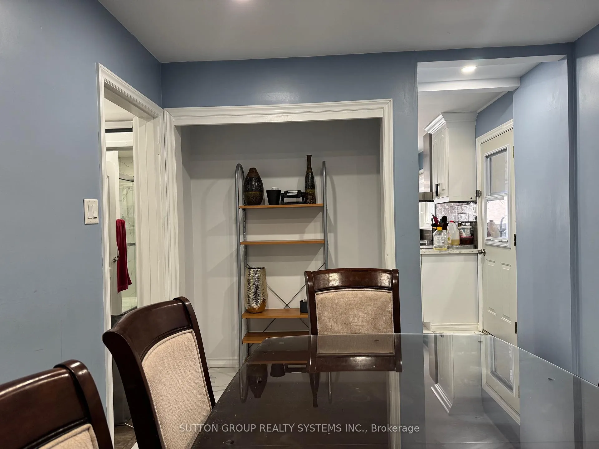 Photo 9 of 1338 Royal Drive, Peterborough, Northcrest Ward 5 — HOMEH