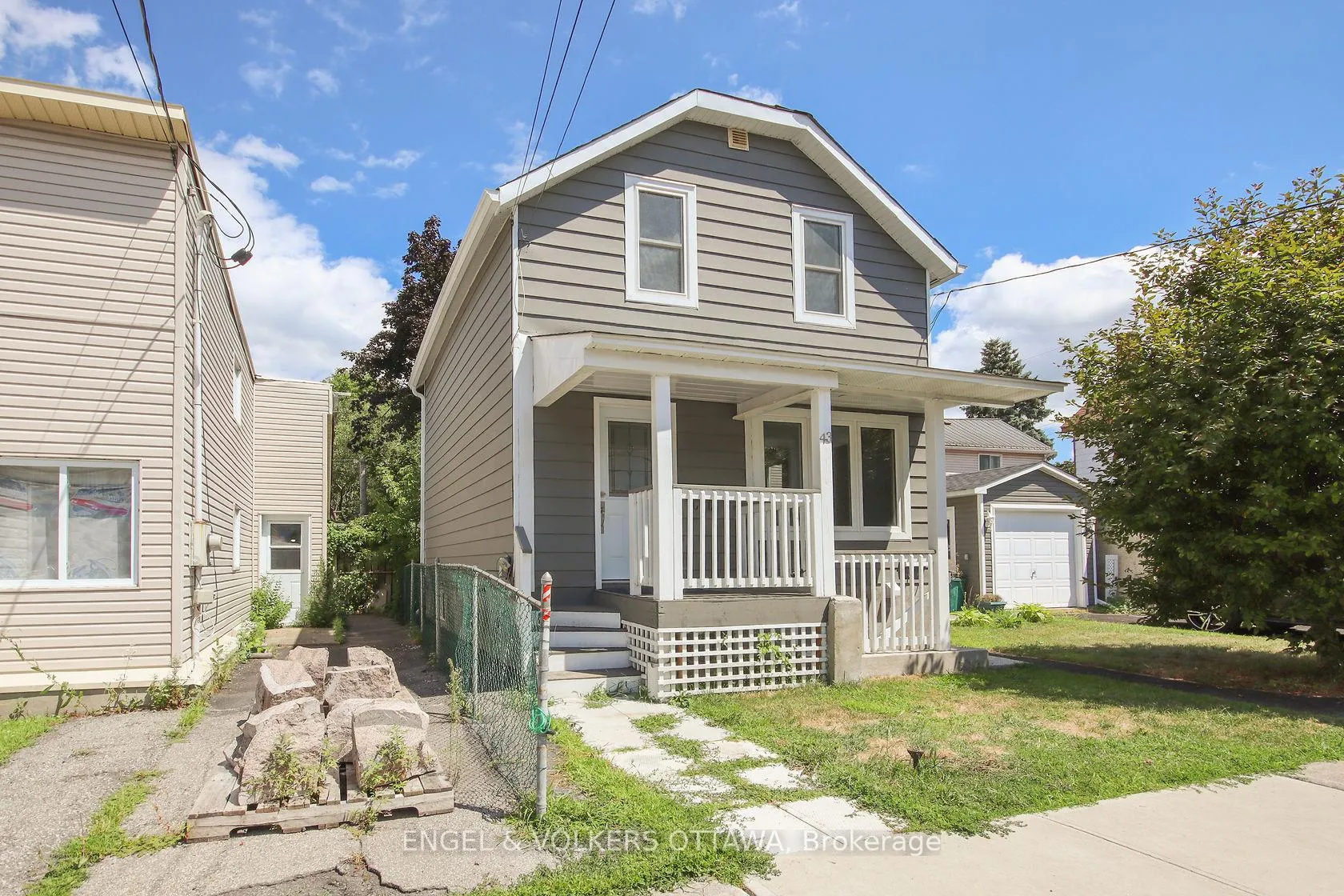 Photo 2 of Unit A, 43 St Charles Street, Ottawa, Vanier — HOMEH