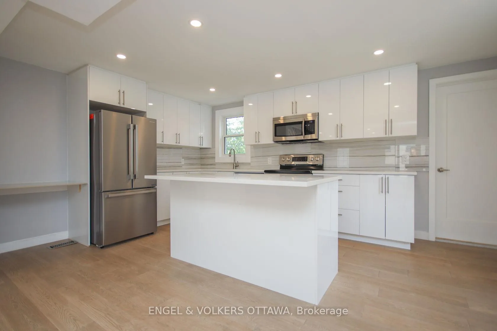 Photo 15 of Unit A, 43 St Charles Street, Ottawa, Vanier — HOMEH