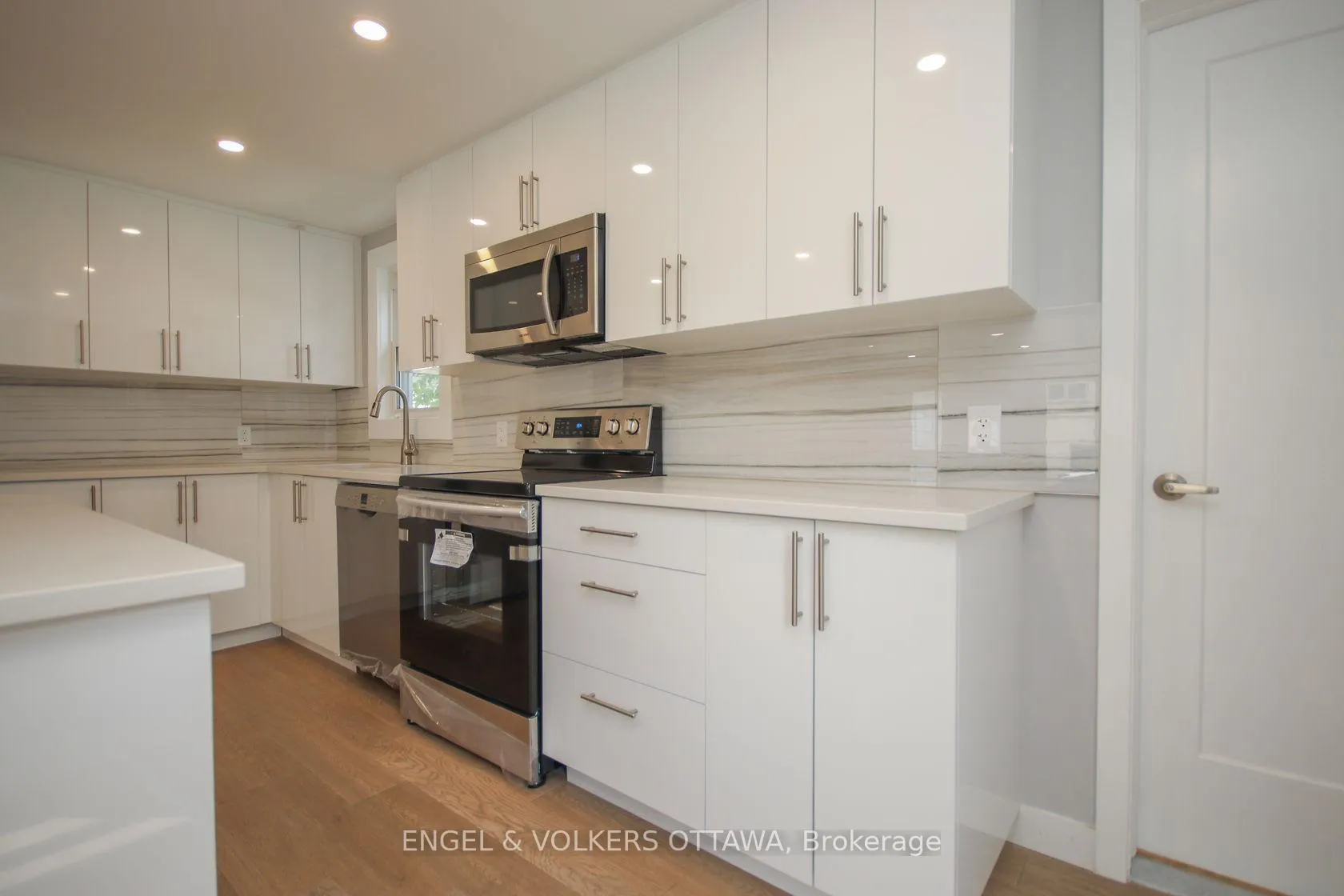 Photo 16 of Unit A, 43 St Charles Street, Ottawa, Vanier — HOMEH