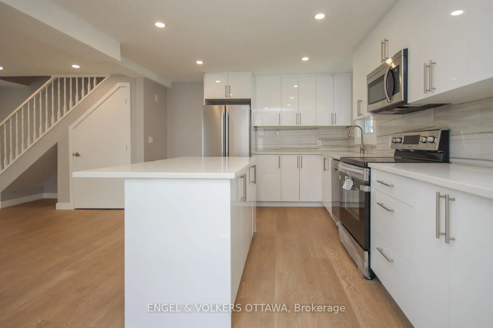 Photo 19 of Unit A, 43 St Charles Street, Ottawa, Vanier — HOMEH