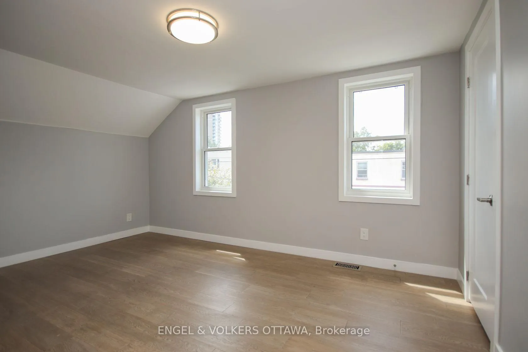 Photo 28 of Unit A, 43 St Charles Street, Ottawa, Vanier — HOMEH