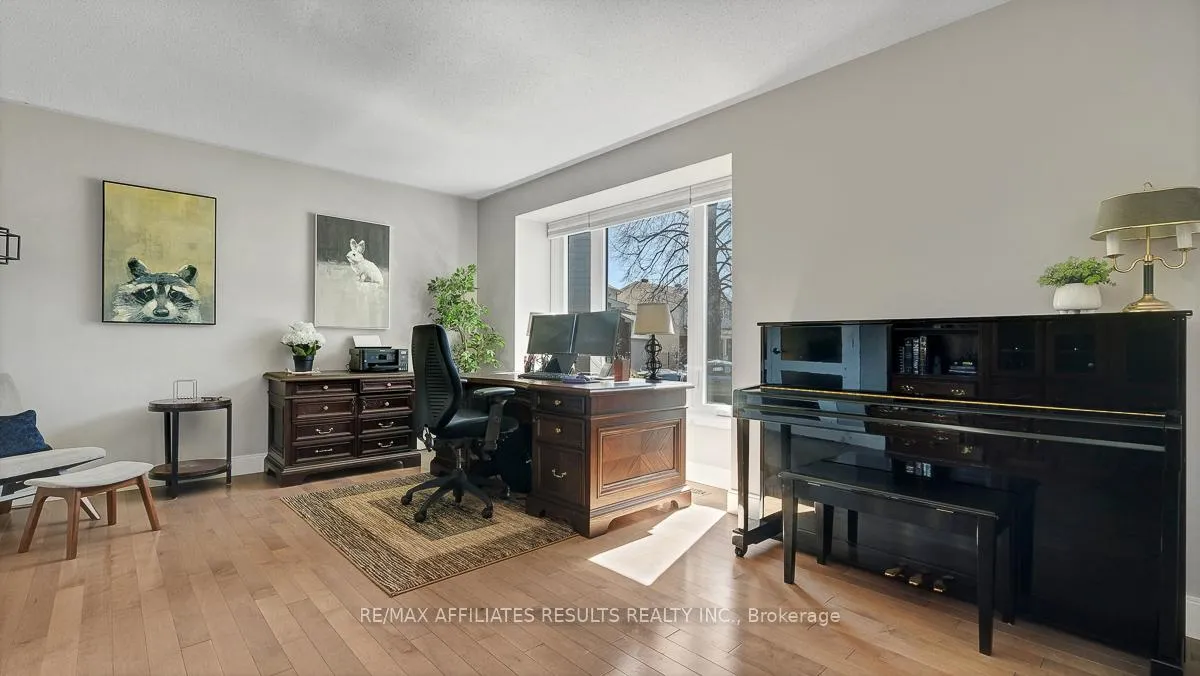 Photo 7 of 13 Redfox Place, Ottawa, Kanata - Bridlewood — HOMEH