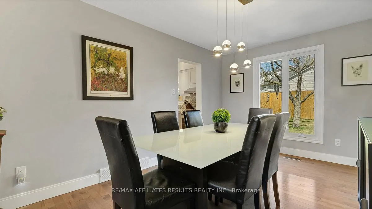 Photo 9 of 13 Redfox Place, Ottawa, Kanata - Bridlewood — HOMEH