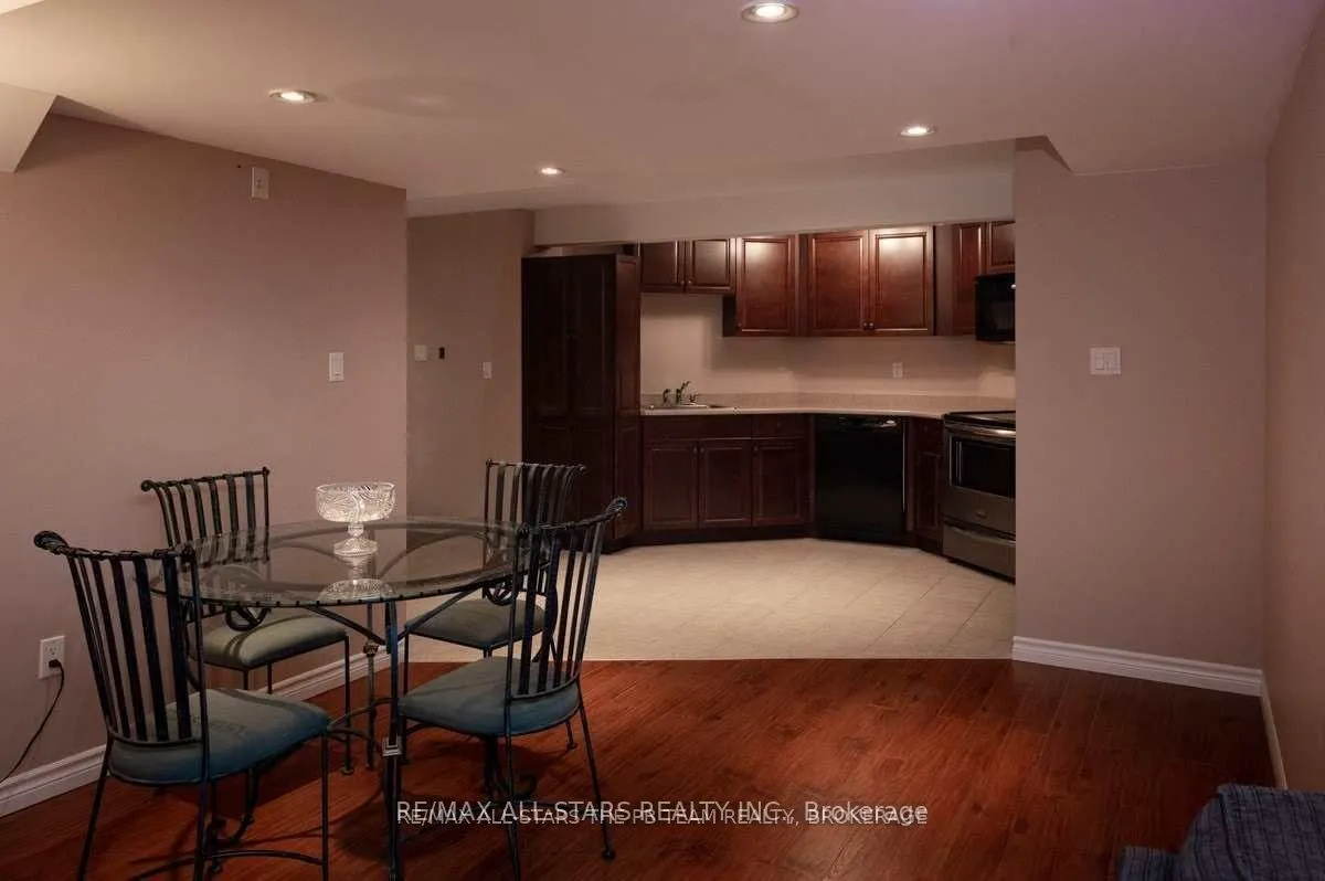 Photo 7 of 1915 Rosebank Road N, Pickering, Amberlea — HOMEH