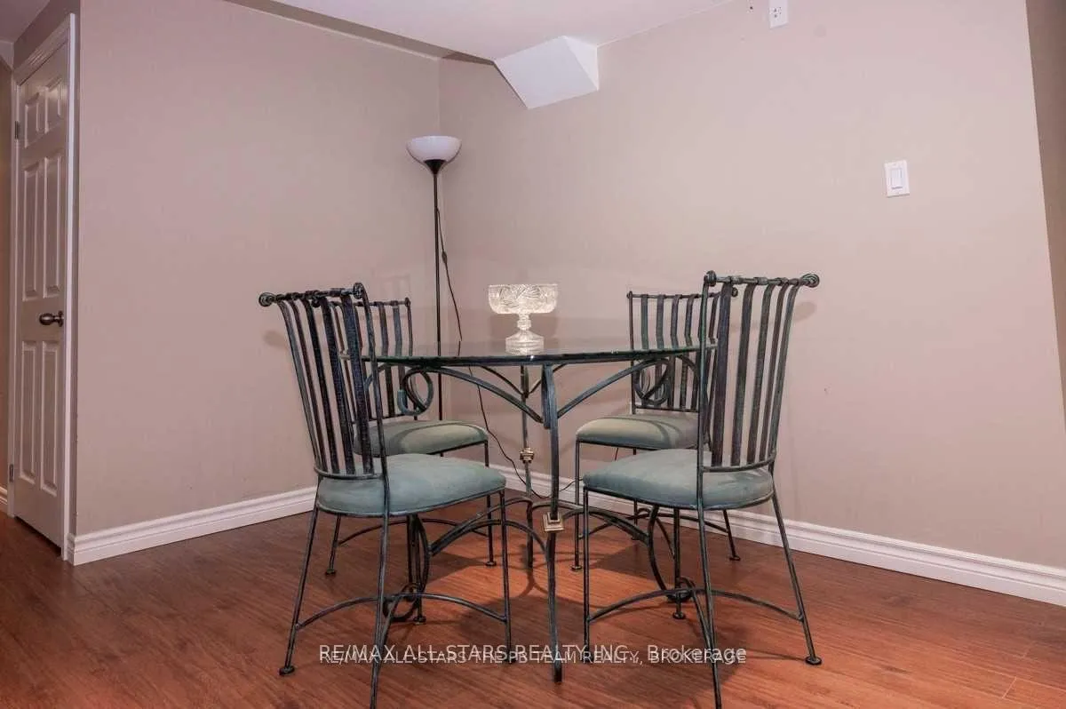 Photo 8 of 1915 Rosebank Road N, Pickering, Amberlea — HOMEH
