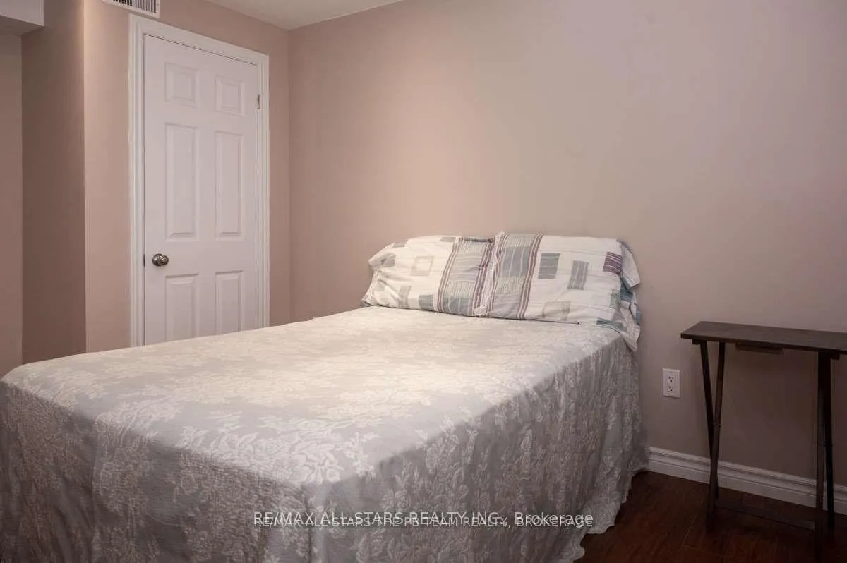 Photo 9 of 1915 Rosebank Road N, Pickering, Amberlea — HOMEH