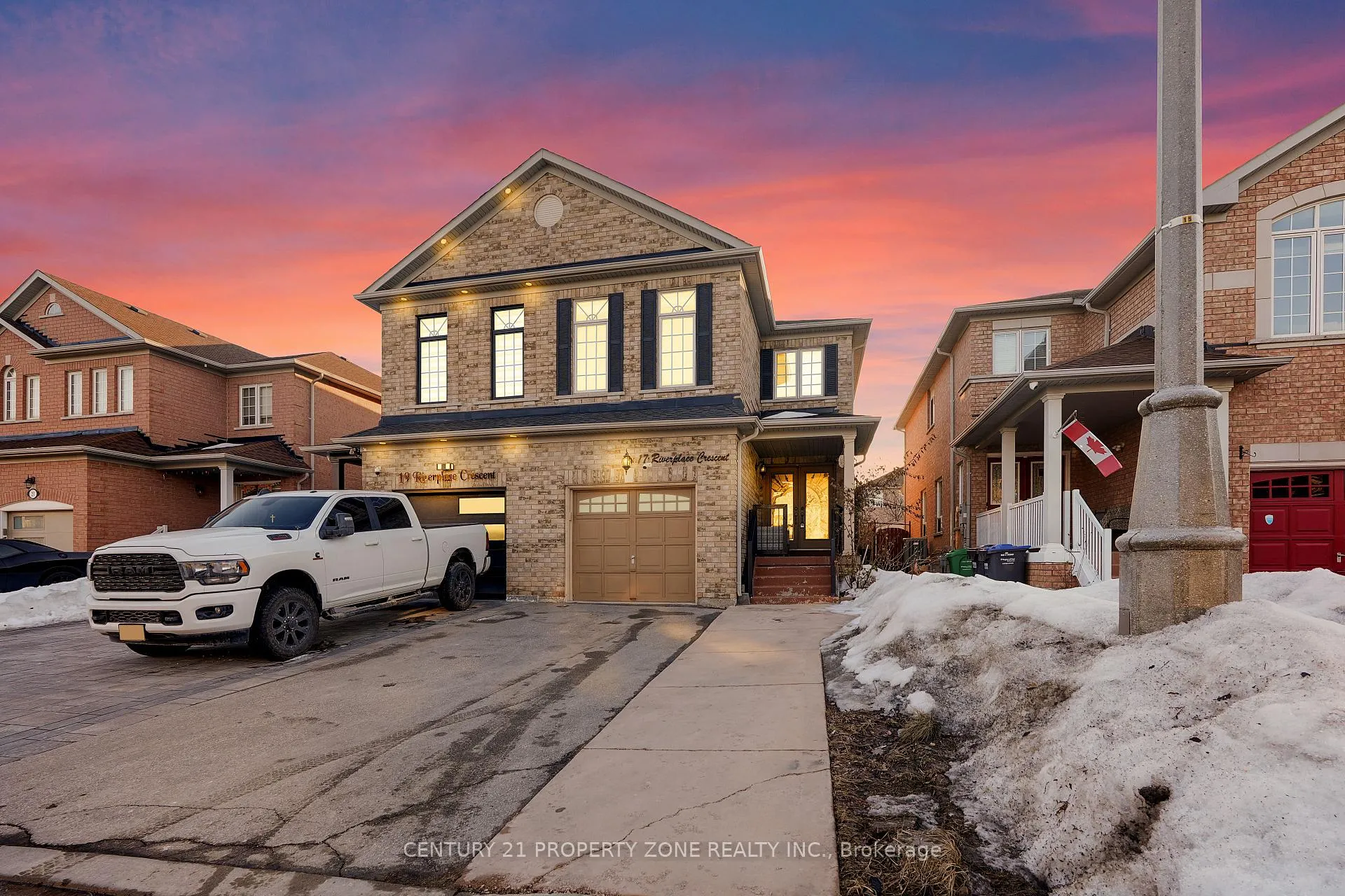Photo 1 of 17 Riverplace Crescent, Brampton, Bram East — HOMEH
