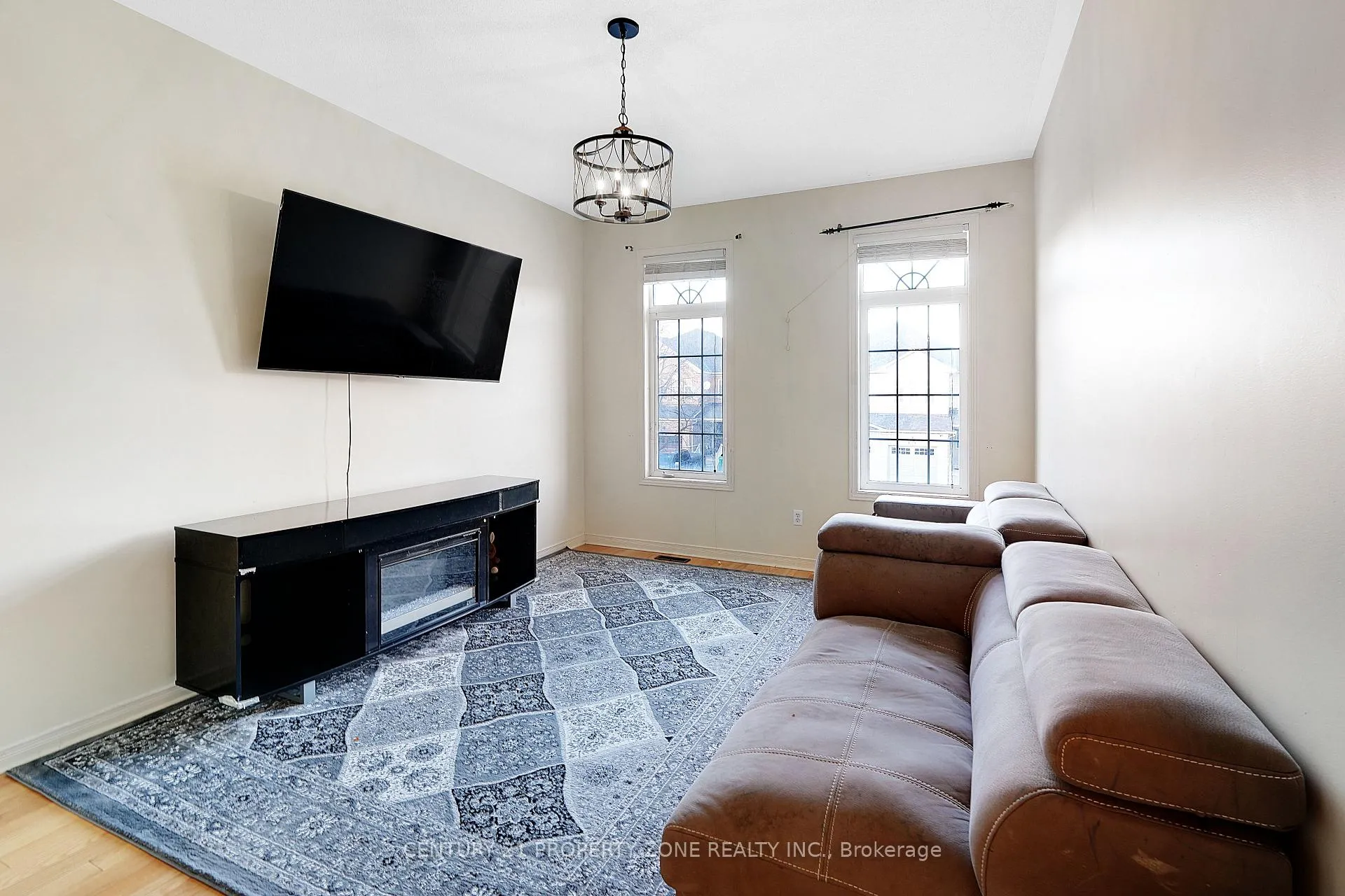 Photo 14 of 17 Riverplace Crescent, Brampton, Bram East — HOMEH