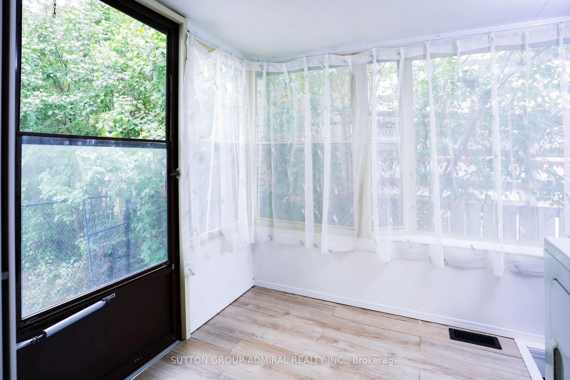 Photo 11 of 383 Edmonton Street, London, East H — HOMEH