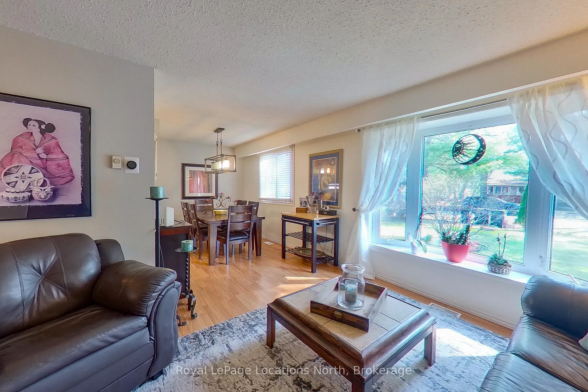 Photo 5 of 152 Melrose Avenue, Wasaga Beach — HOMEH