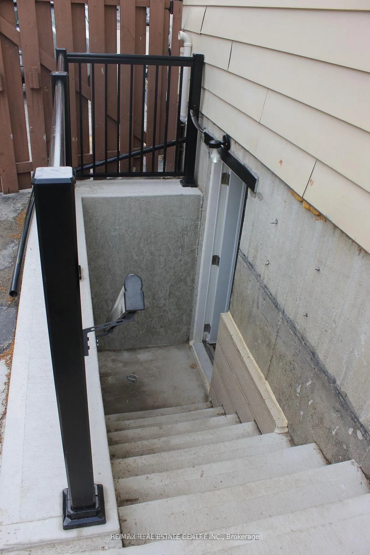 Photo 8 of 24 Griselda Court, Brampton, Northgate — HOMEH