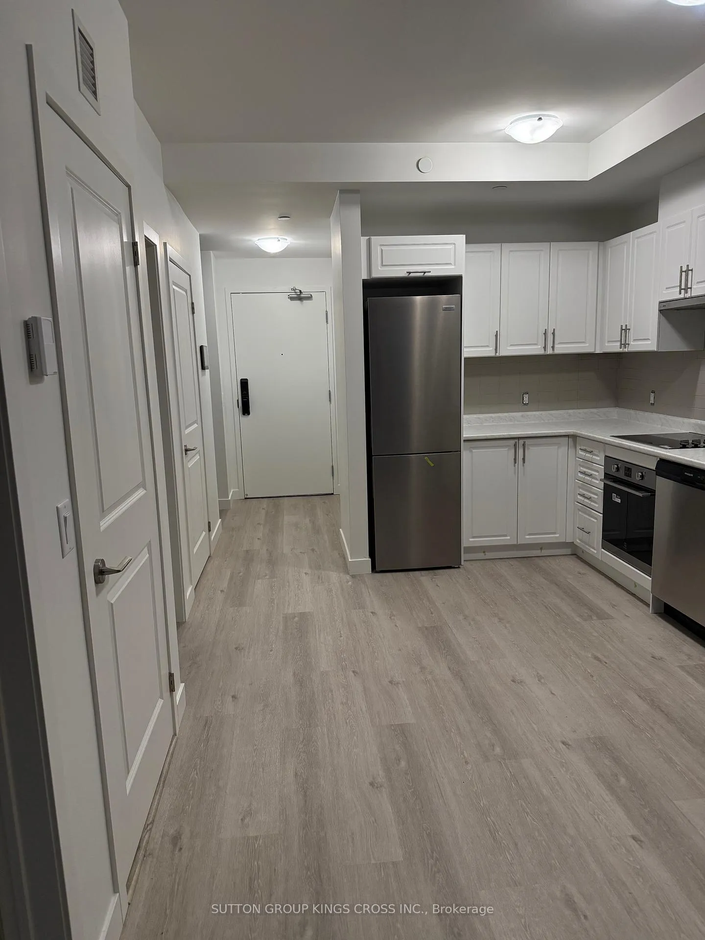 Photo 4 of Unit 215, 461 Green Road, Hamilton, Lakeshore — HOMEH