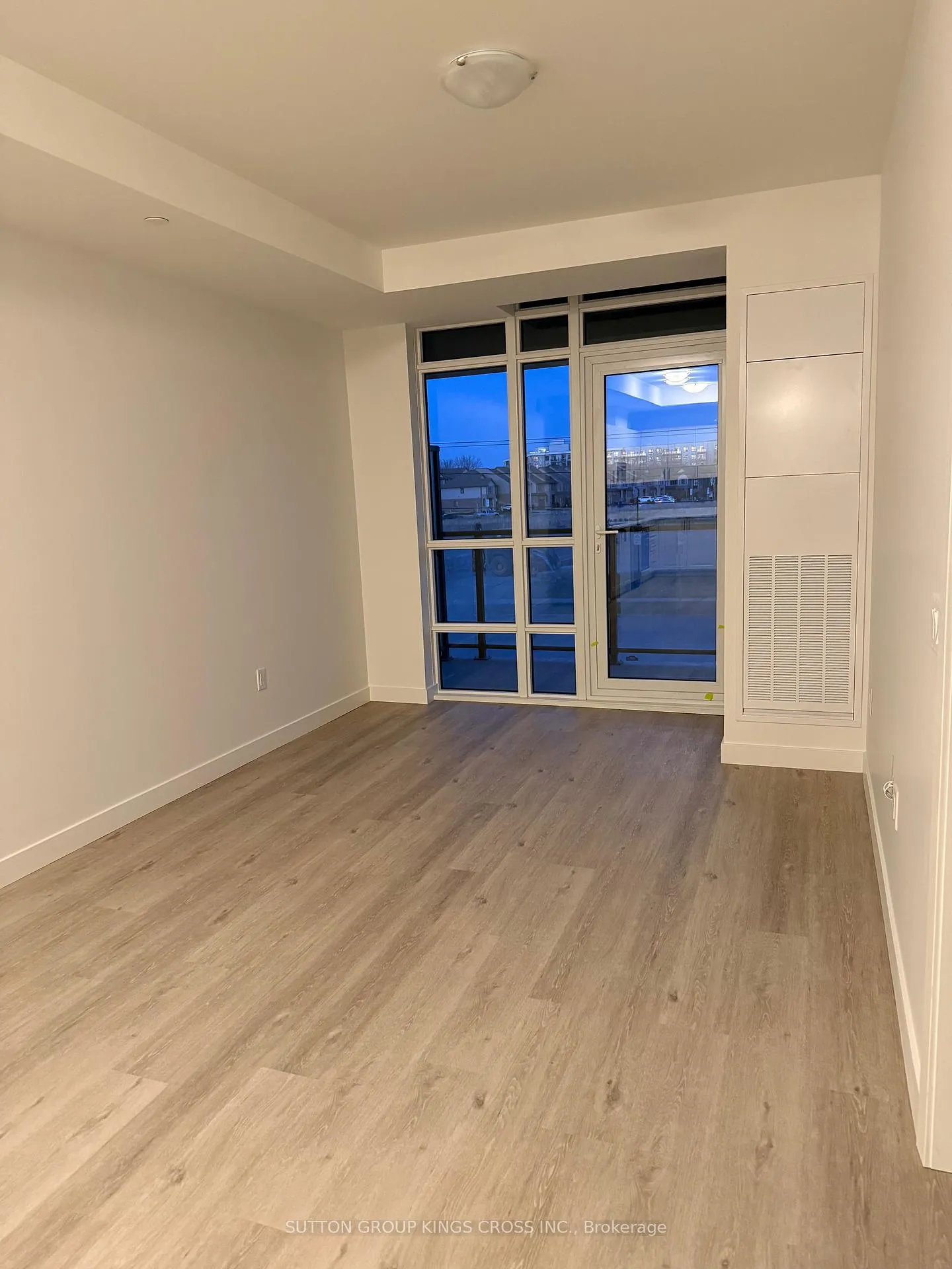 Photo 5 of Unit 215, 461 Green Road, Hamilton, Lakeshore — HOMEH
