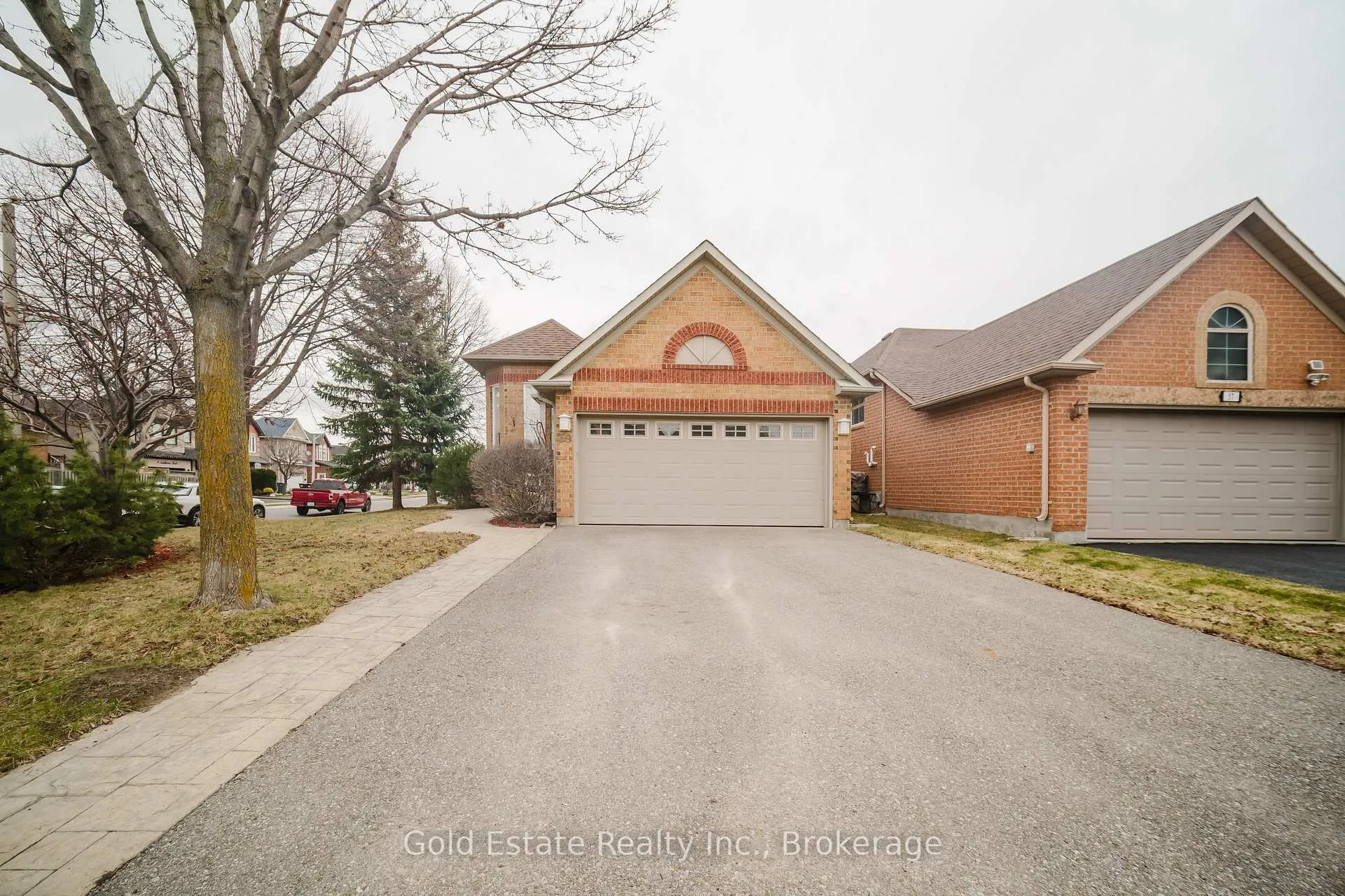 Photo 1 of 59 Royal Orchard Drive, Brampton, Brampton West — HOMEH