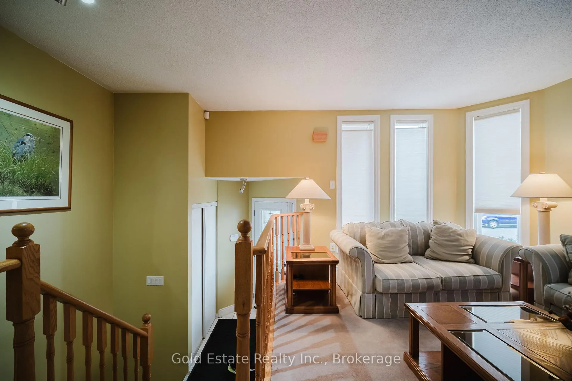 Photo 5 of 59 Royal Orchard Drive, Brampton, Brampton West — HOMEH