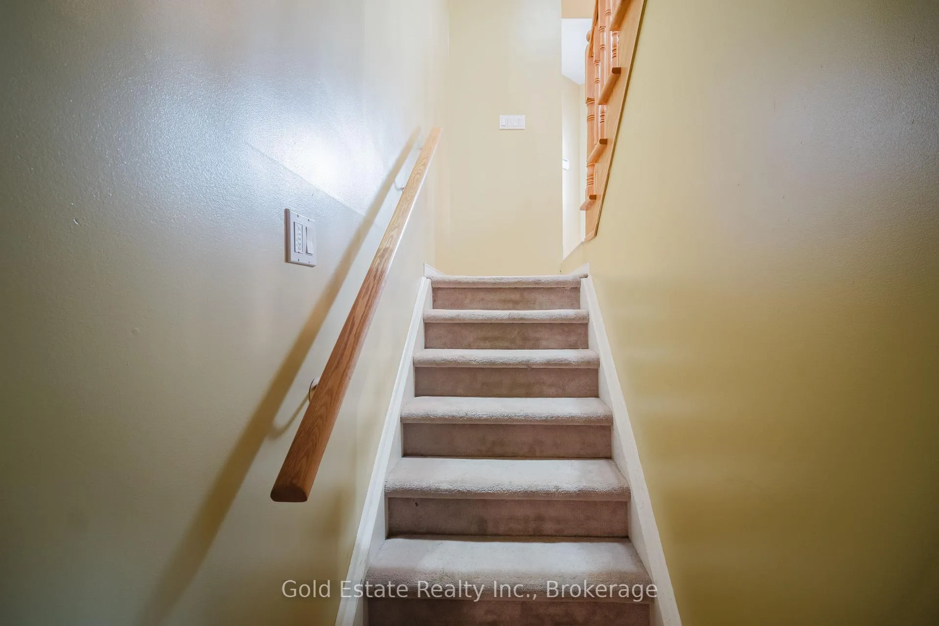Photo 24 of 59 Royal Orchard Drive, Brampton, Brampton West — HOMEH