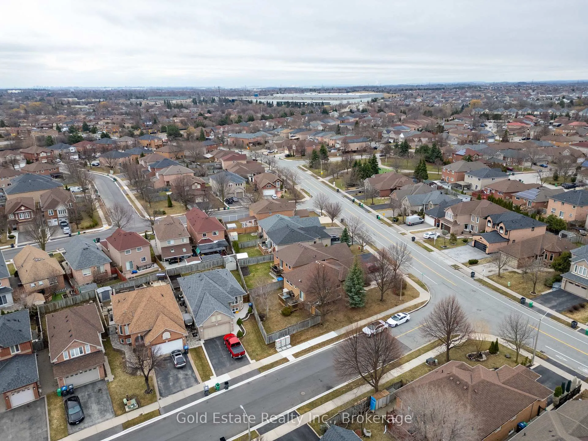 Photo 44 of 59 Royal Orchard Drive, Brampton, Brampton West — HOMEH