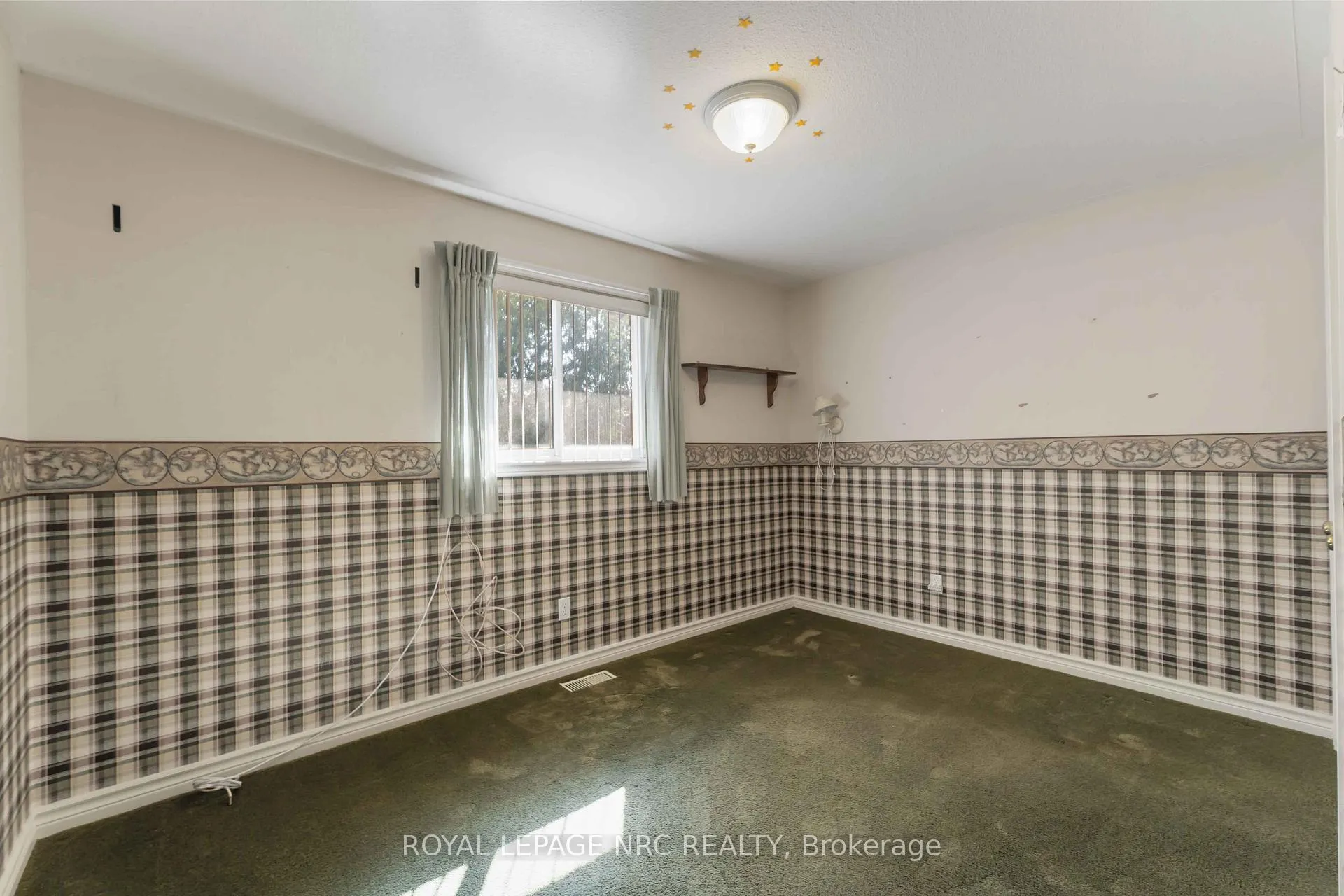 Photo 20 of 7900 Ascot Circle, Niagara Falls, Ascot — HOMEH