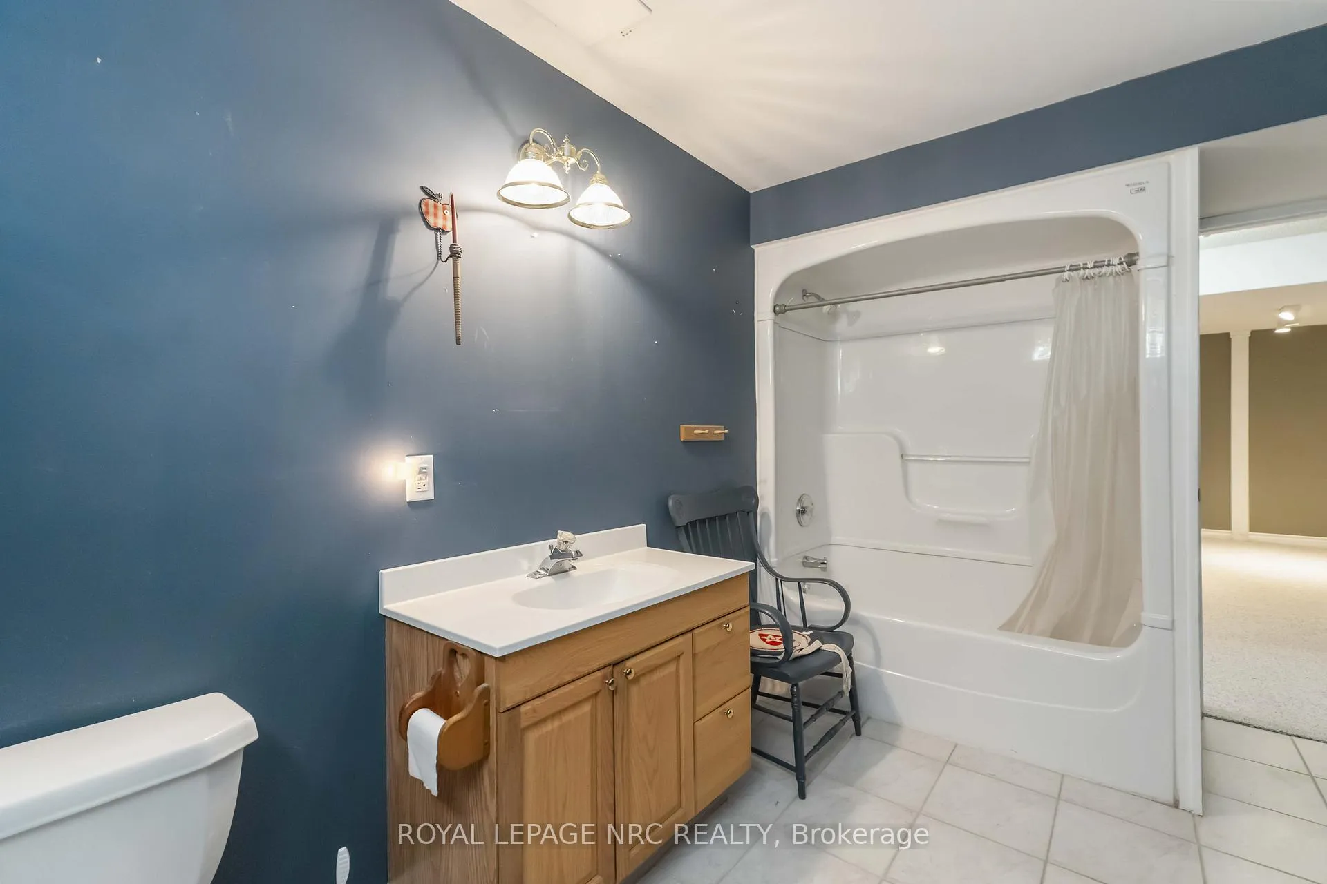 Photo 28 of 7900 Ascot Circle, Niagara Falls, Ascot — HOMEH