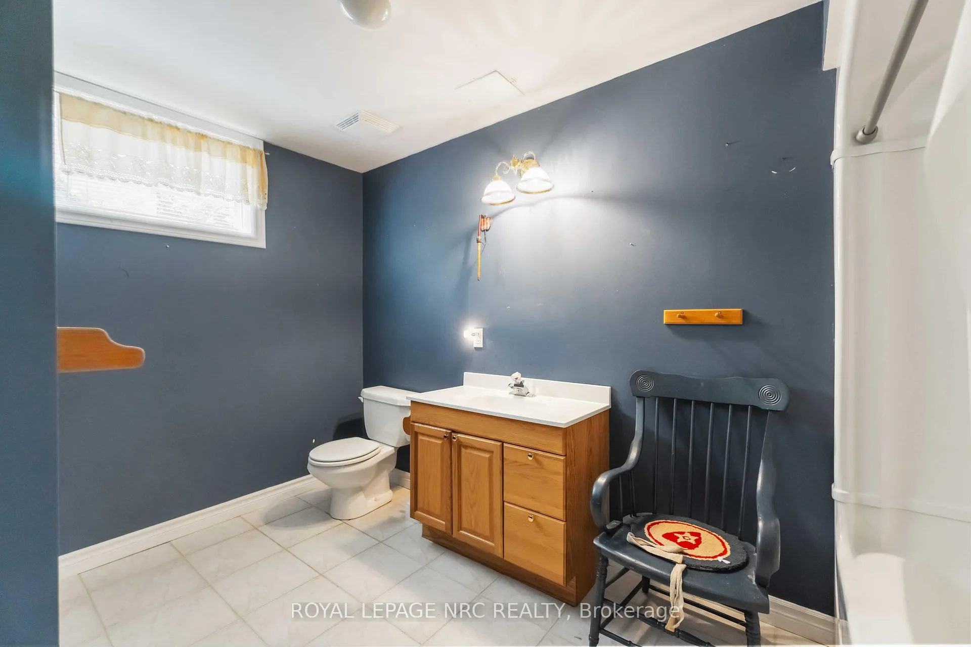 Photo 29 of 7900 Ascot Circle, Niagara Falls, Ascot — HOMEH