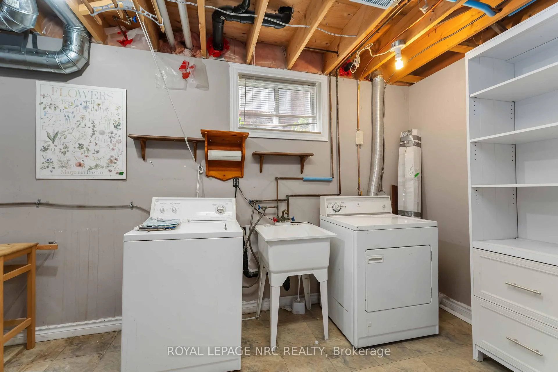 Photo 32 of 7900 Ascot Circle, Niagara Falls, Ascot — HOMEH