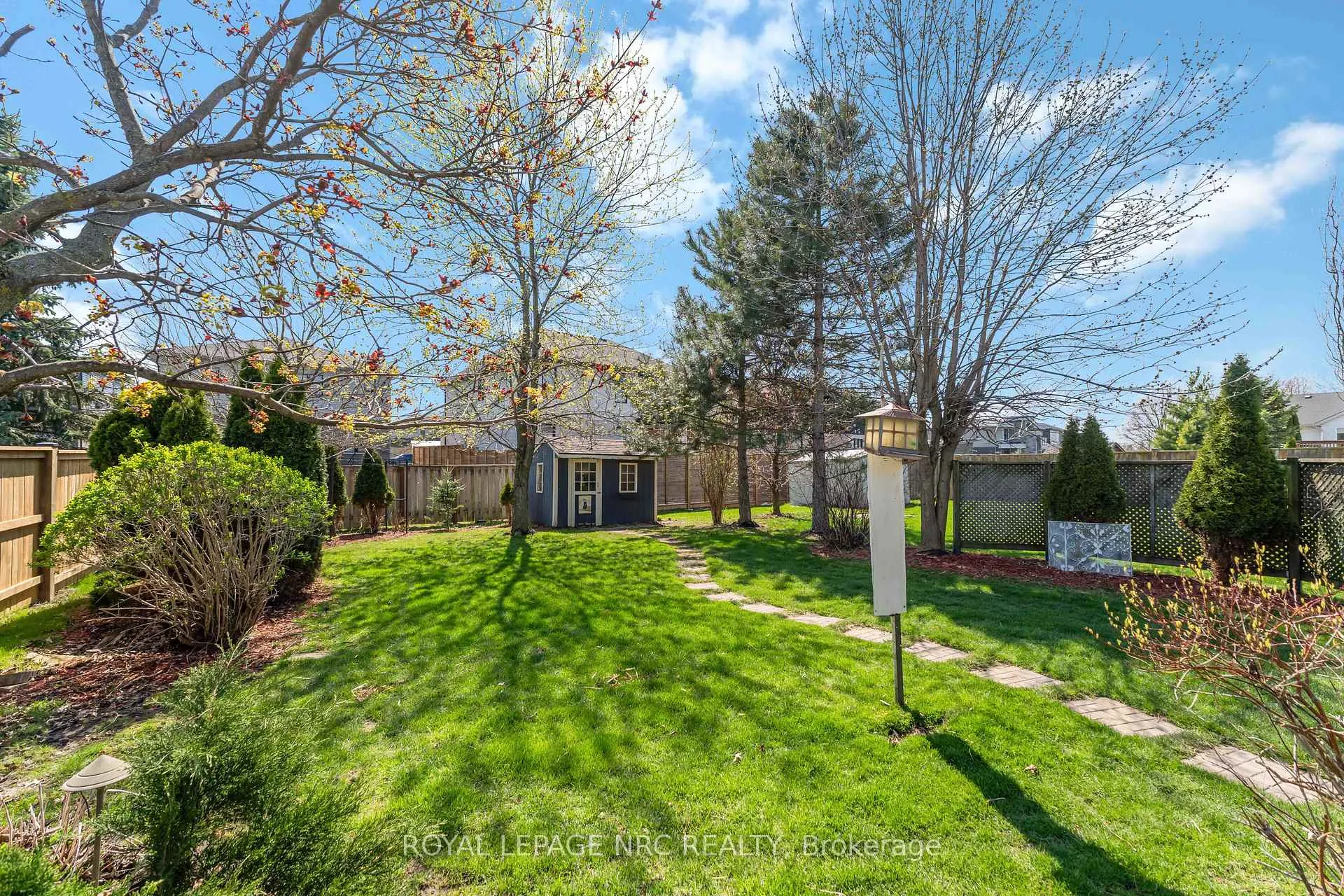 Photo 39 of 7900 Ascot Circle, Niagara Falls, Ascot — HOMEH