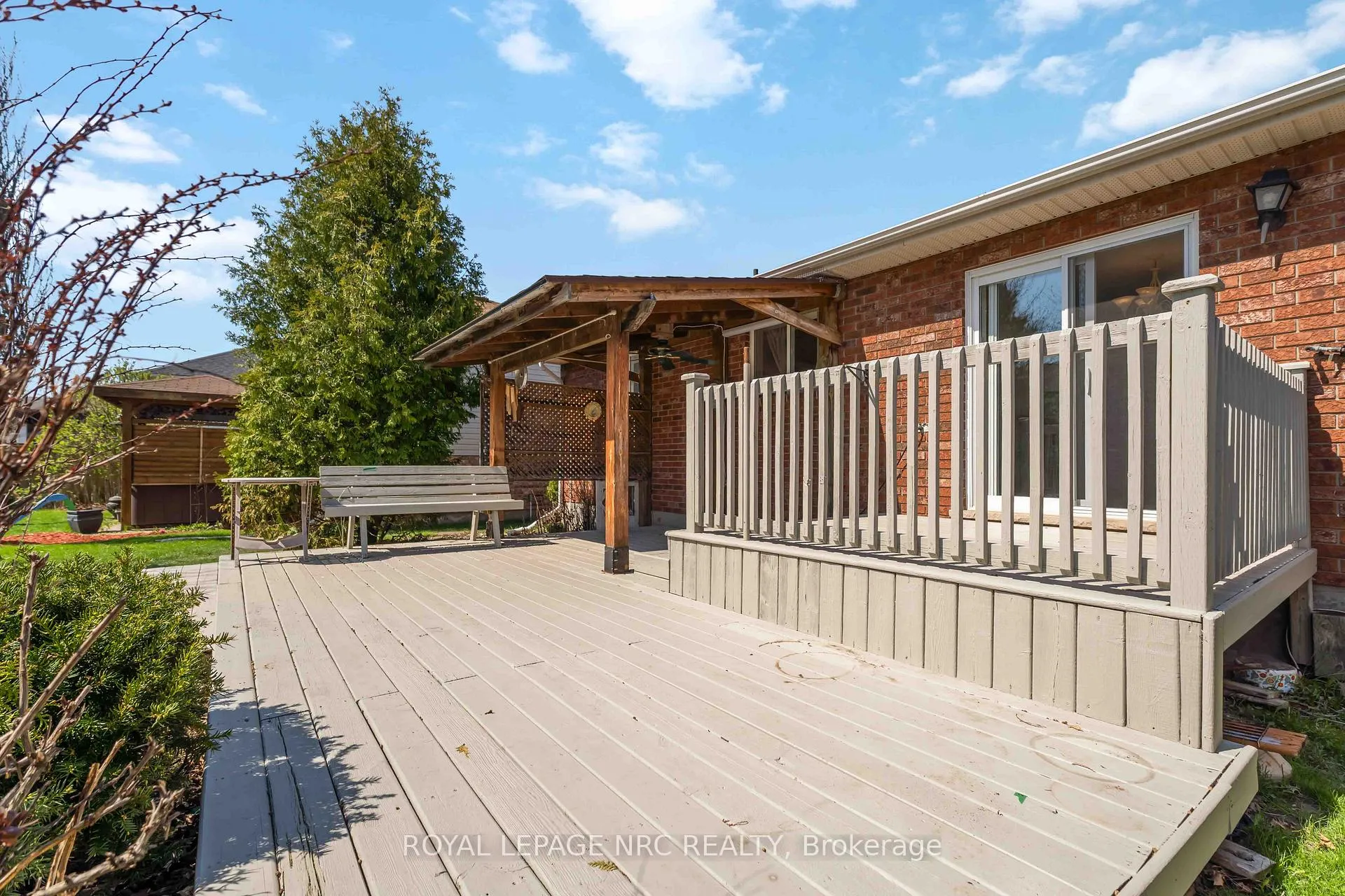Photo 40 of 7900 Ascot Circle, Niagara Falls, Ascot — HOMEH