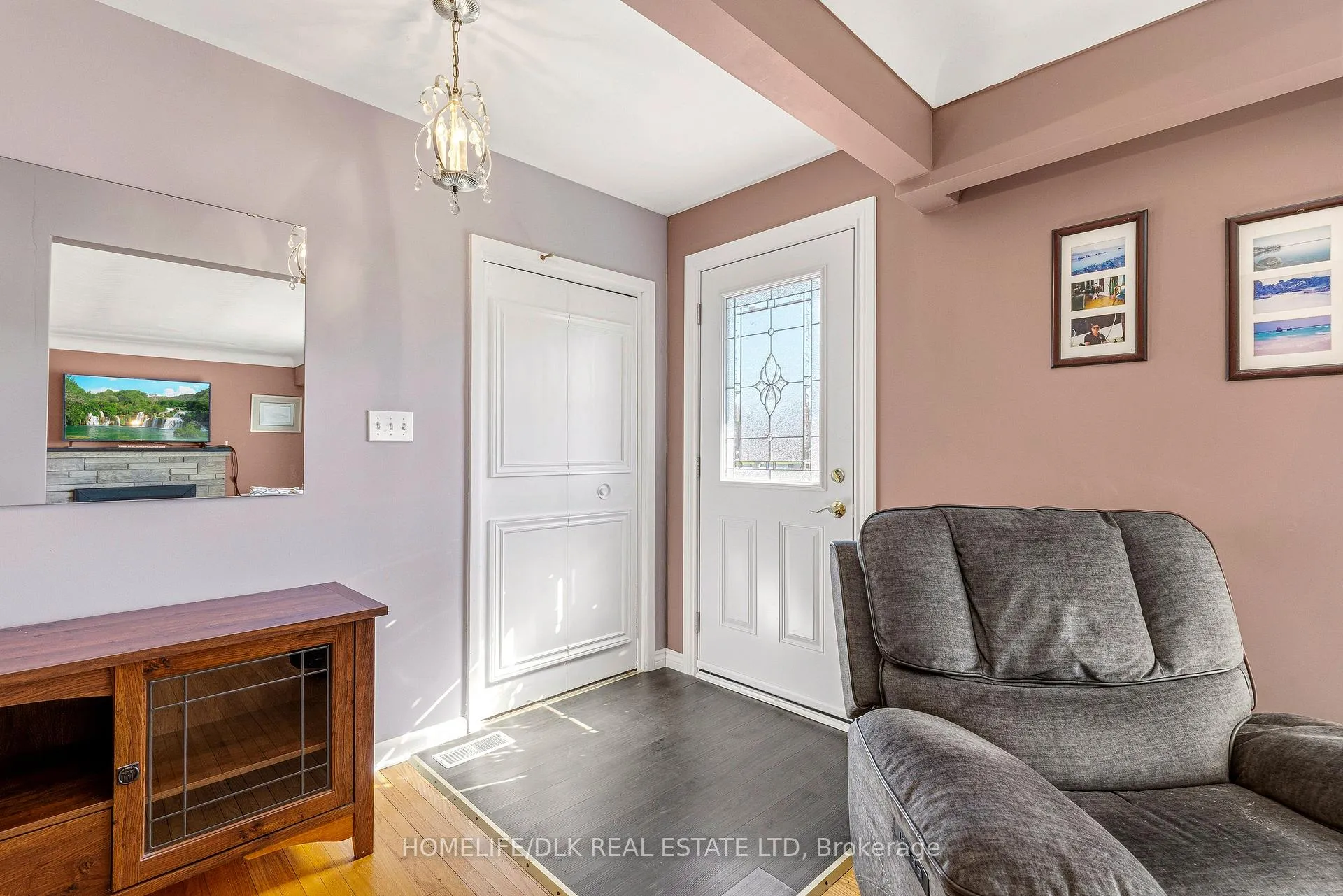 Photo 12 of 10 Oak Crescent, Brockville — HOMEH