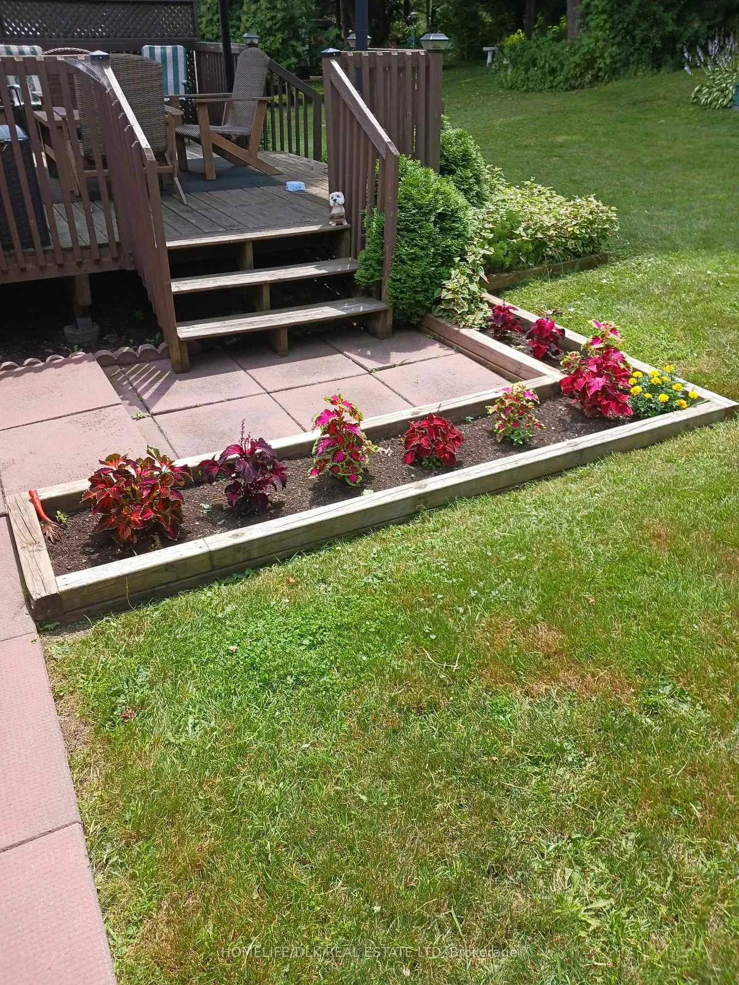 Photo 34 of 10 Oak Crescent, Brockville — HOMEH