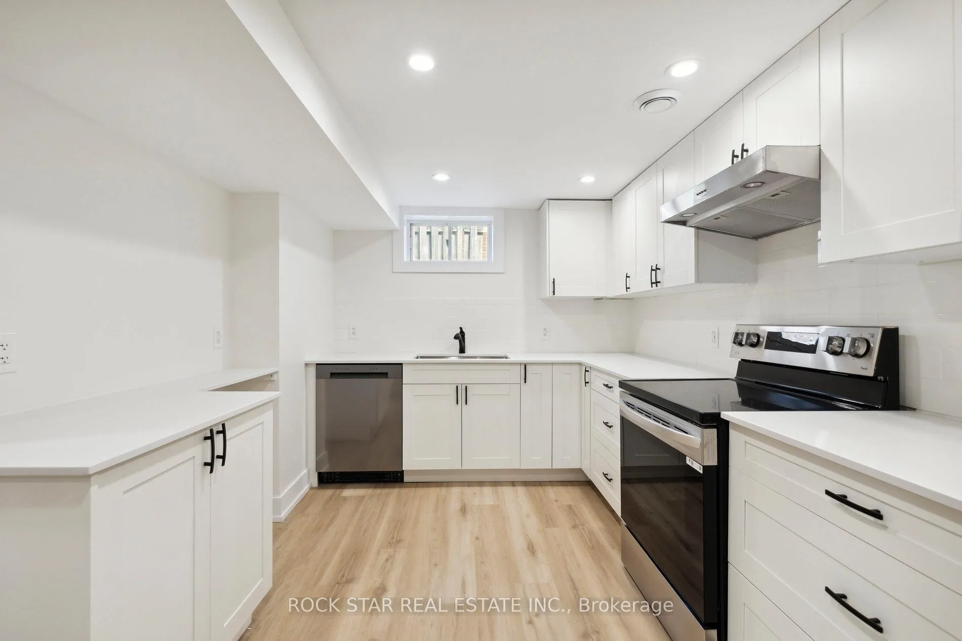 Photo 6 of Unit Lower, 87 Leaside Drive, St. Catharines, Carlton/Bunting — HOMEH